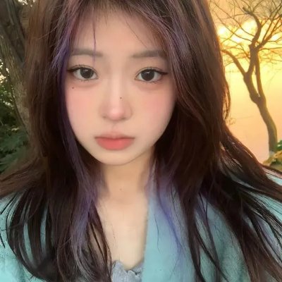 一个攞景的少年